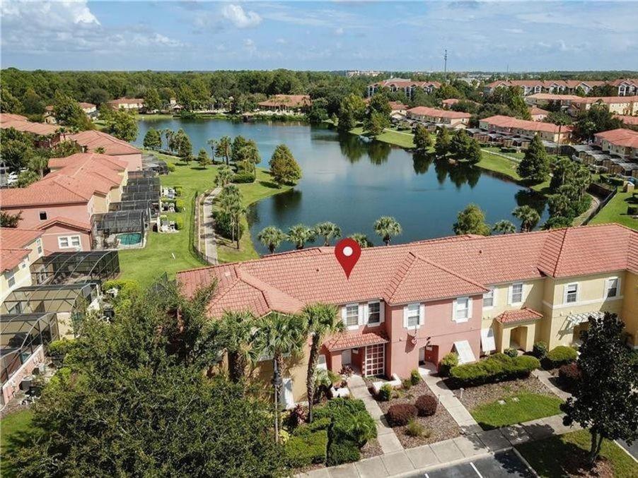New! Lakefront Views- Encantada Townhouse Kissimmee
