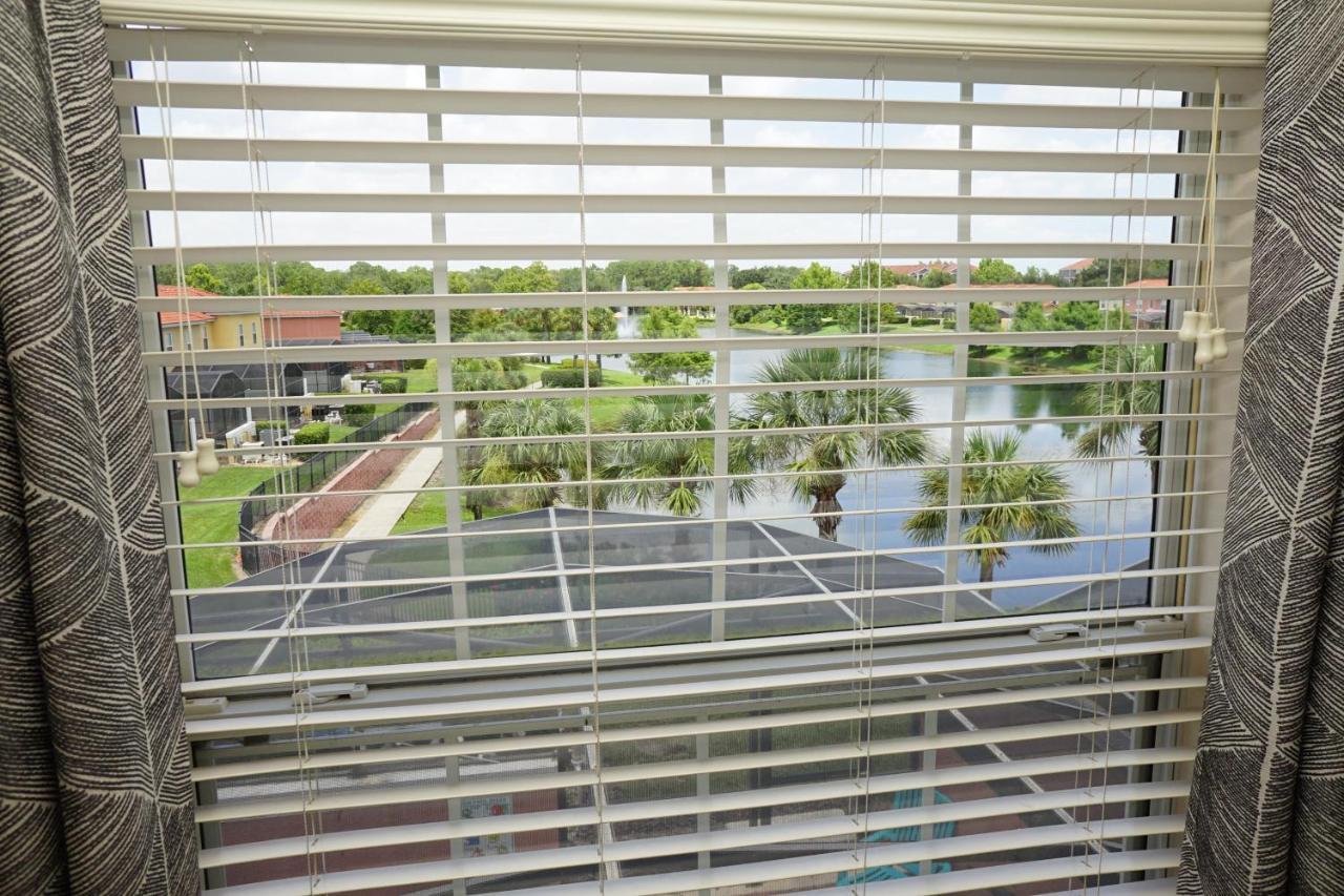 Hébergement de vacances New! Lakefront Views- Encantada Townhouse *