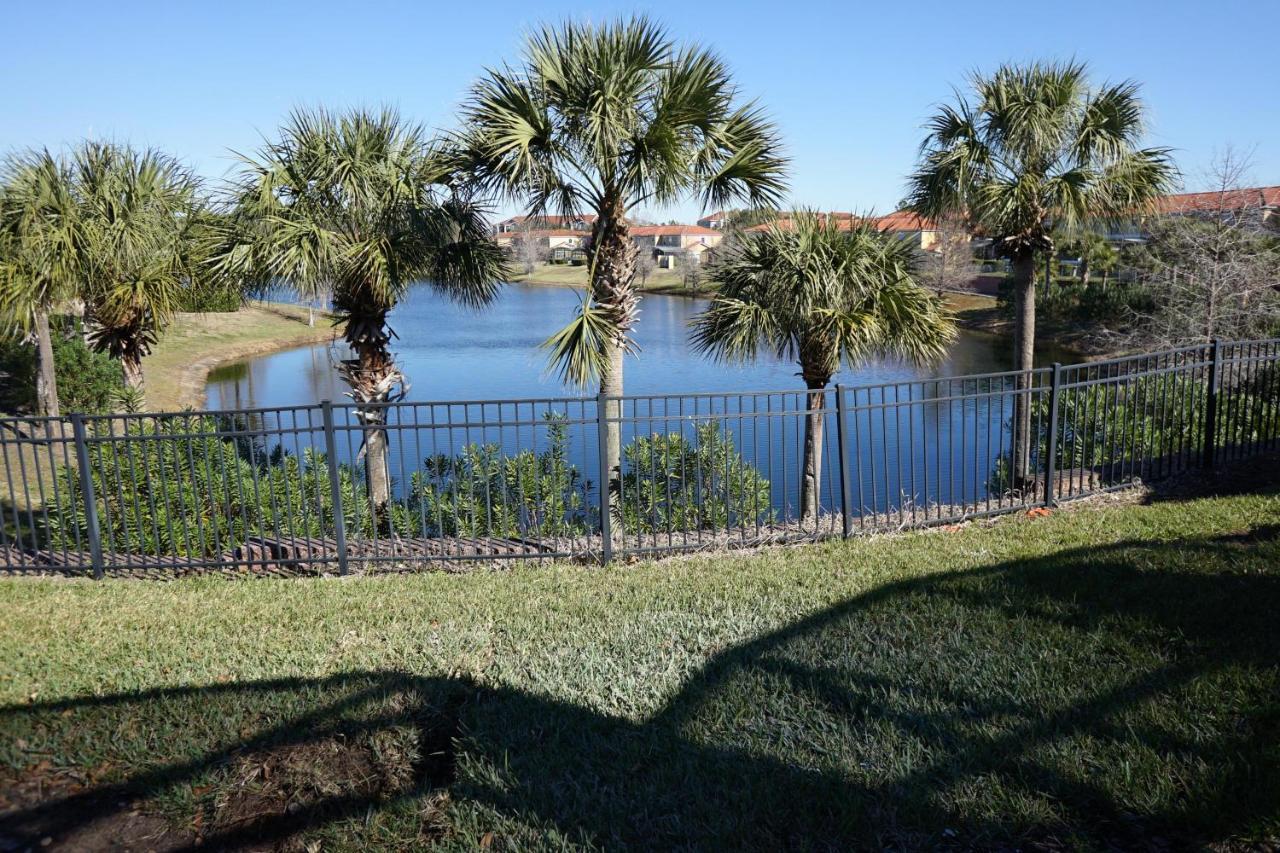 Hébergement de vacances New! Lakefront Views- Encantada Townhouse Kissimmee