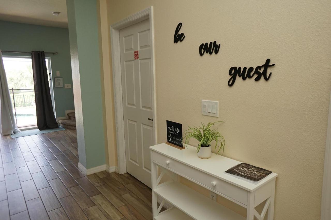 New! Lakefront Views- Encantada Townhouse Hébergement de vacances Kissimmee